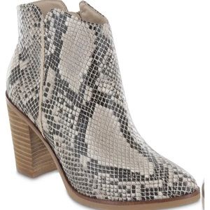 MIA snakeskin booties size 7